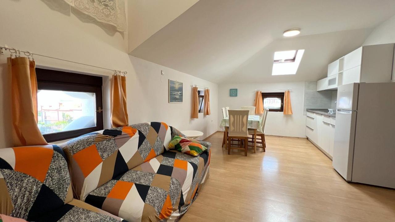 ❷⓿❷❸ Apartment Dolphin Izola Esterno foto